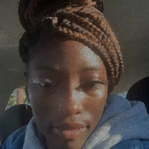 Meet your Posher, Chrystal